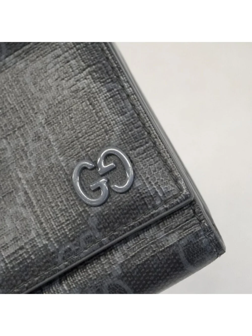 Gucci Trifold Wallet GG Supreme Black Silver